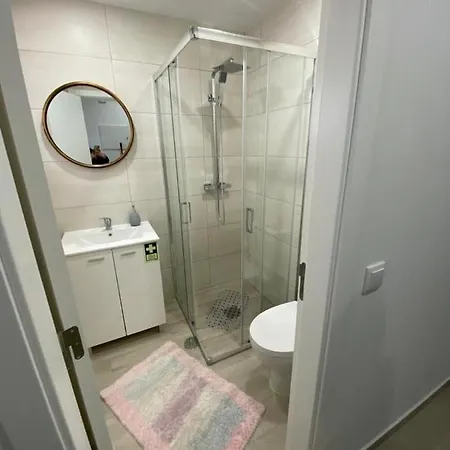 בית נופש Gina House נאזרה