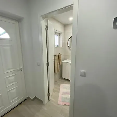 בית נופש Gina House *