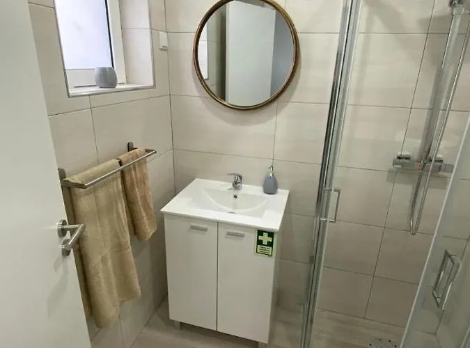 Gina House * Nazaré